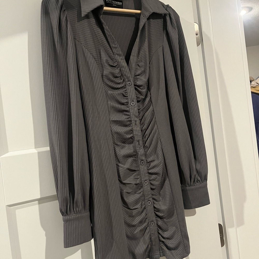 Elegant Gray Ruched Blouse